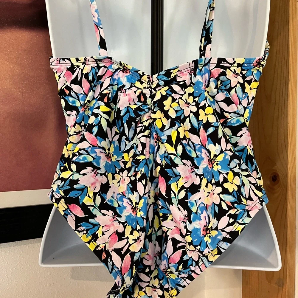 Shade & Shore 1 Piece Bathing Suit, Women’s Size M, Black/Pastel Blues/Pink/Y